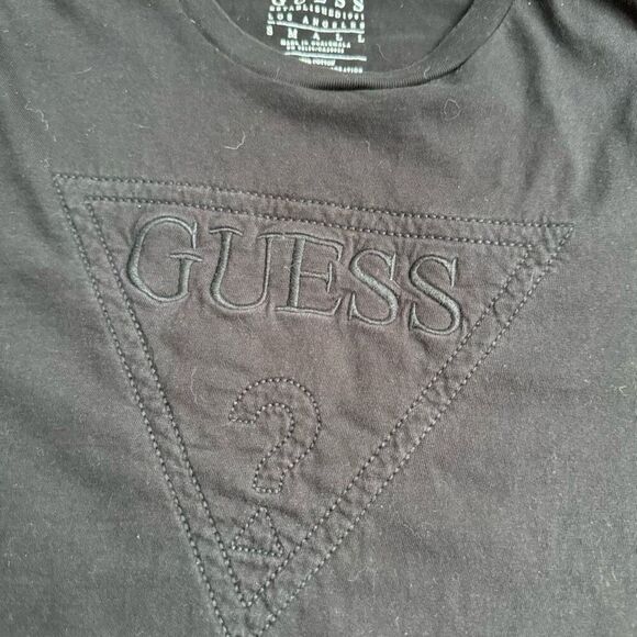 Guess Classic Logo Shirt - Picture 2 of 4